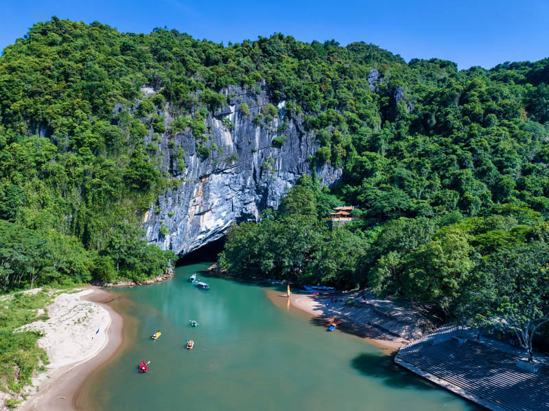 Hue tour to Phong Nha cave